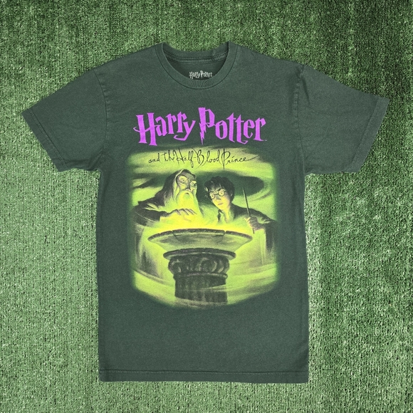 Harry Potter and the Half Blood Prince Book Cover Shirt (Out Of Print) XS Movie - Picture 2 of 6